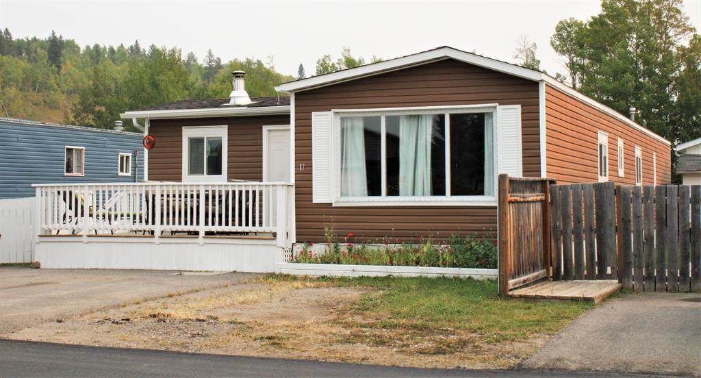 402 4 Street - Photo 1