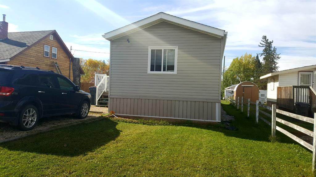 9728 99 Street - Photo 1
