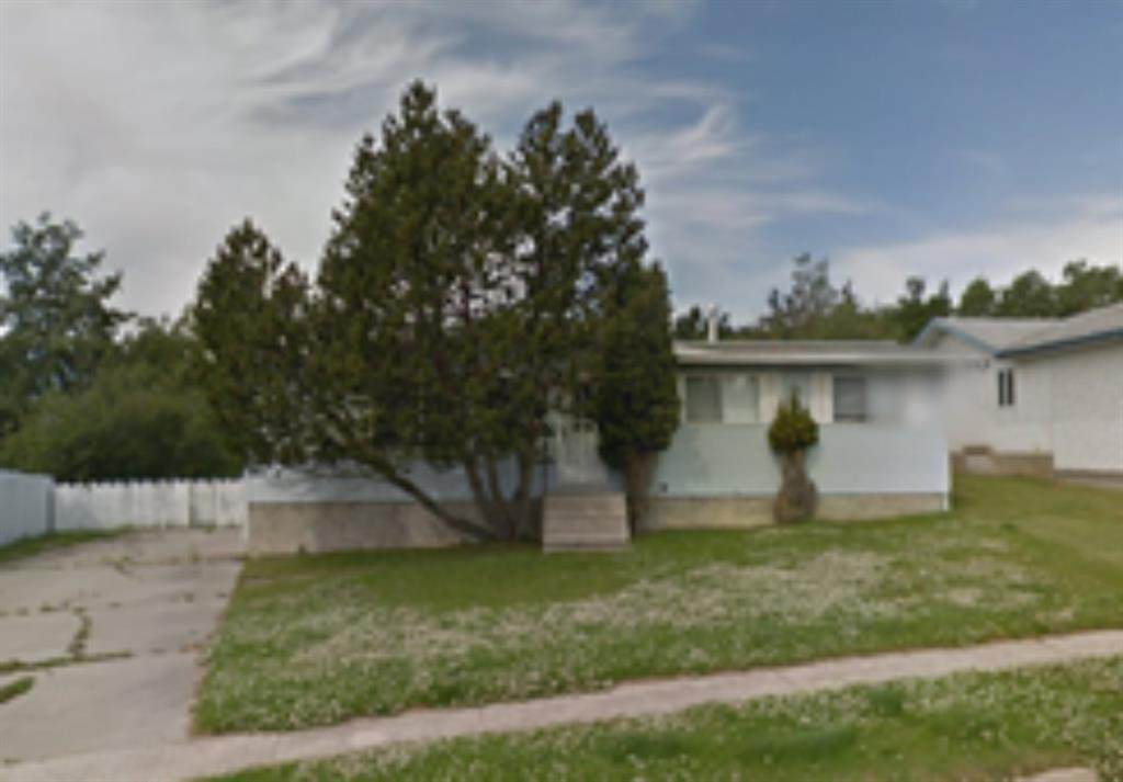 10630 105 Avenue - Photo 1