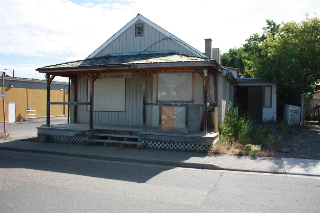 991 St. John Avenue - Photo 1
