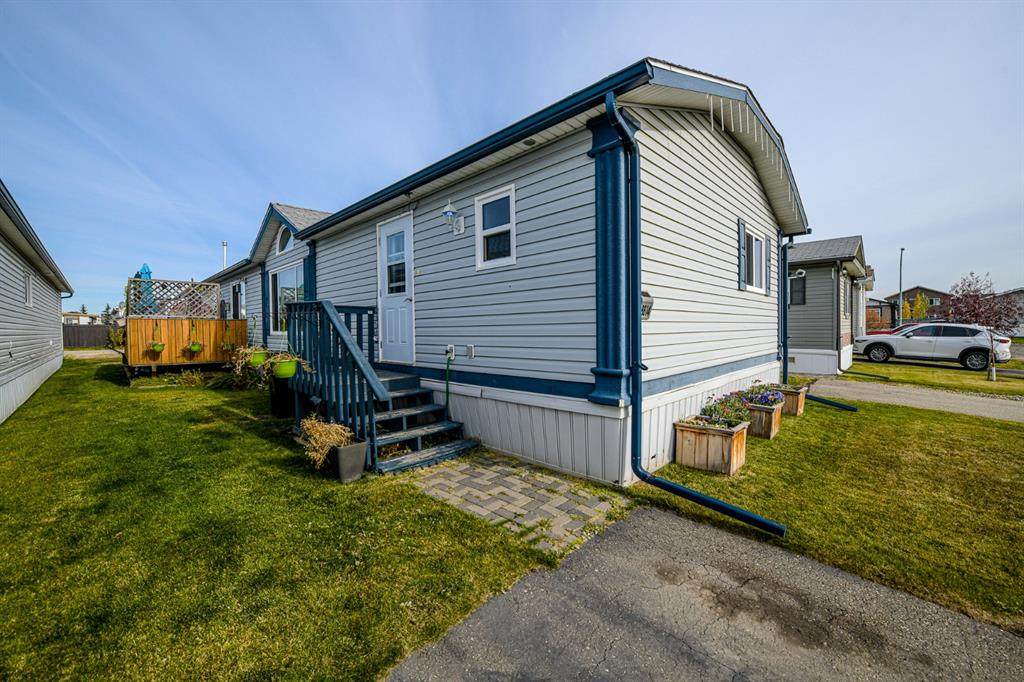 8814 89 Avenue - Photo 1
