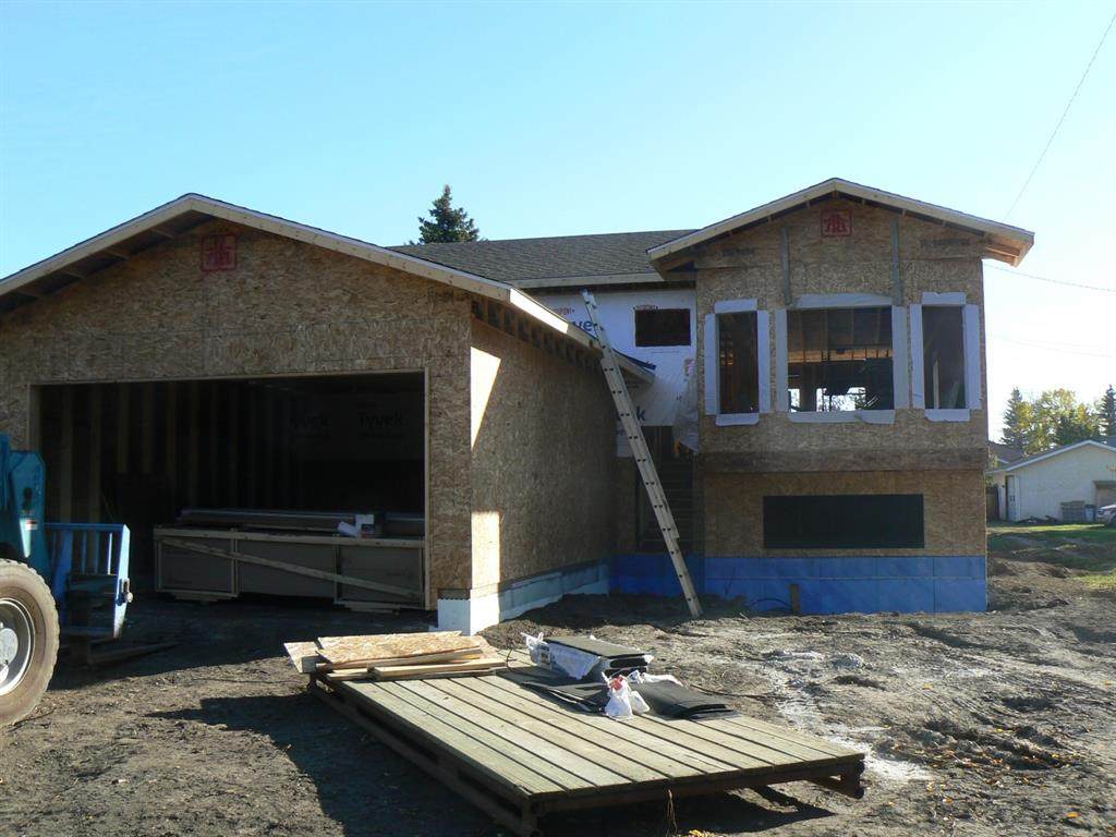 4825 57 Ave - Photo 1