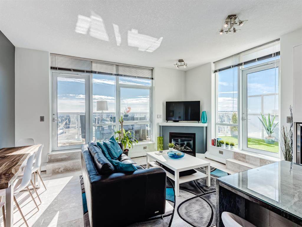 55 Spruce Place - Photo 1