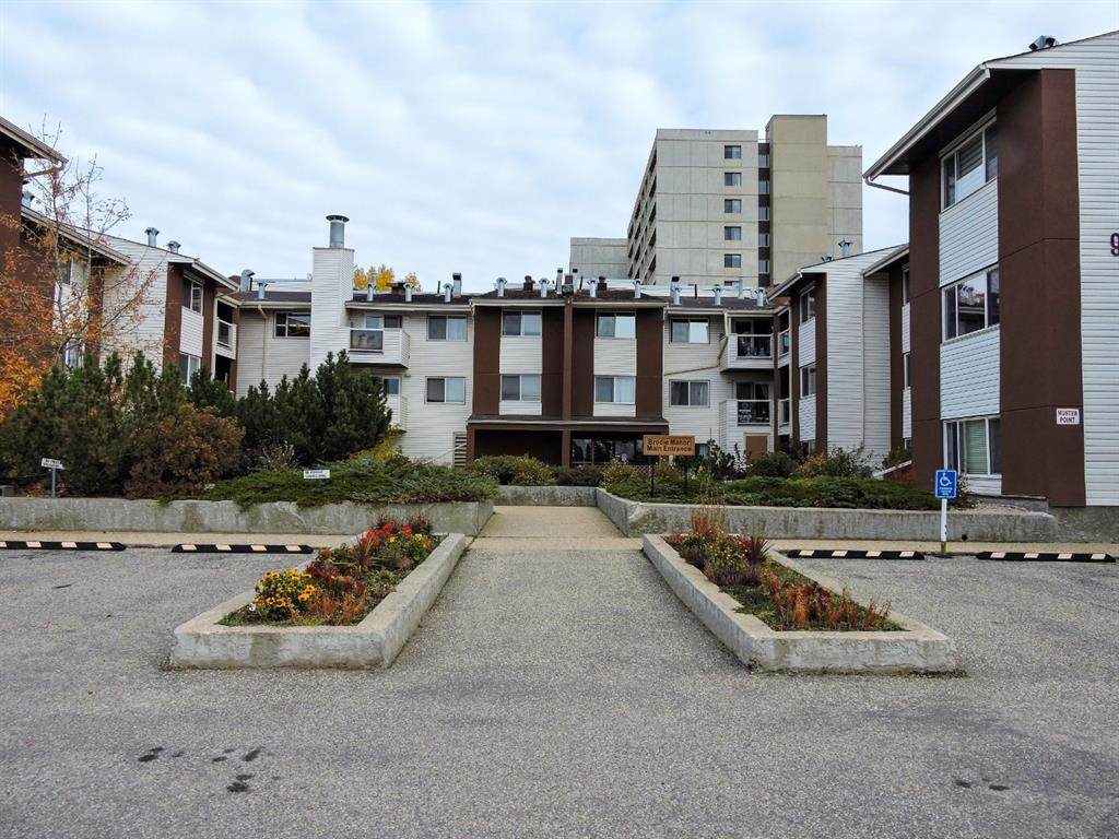 9640 92 Avenue - Photo 1