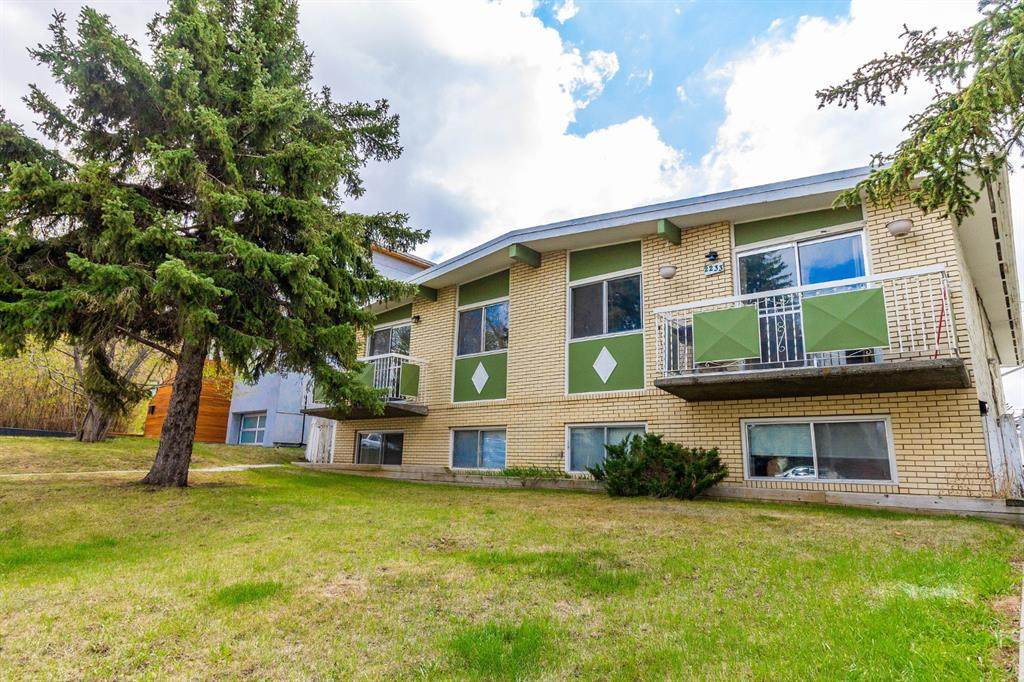 2231 27 Avenue - Photo 1