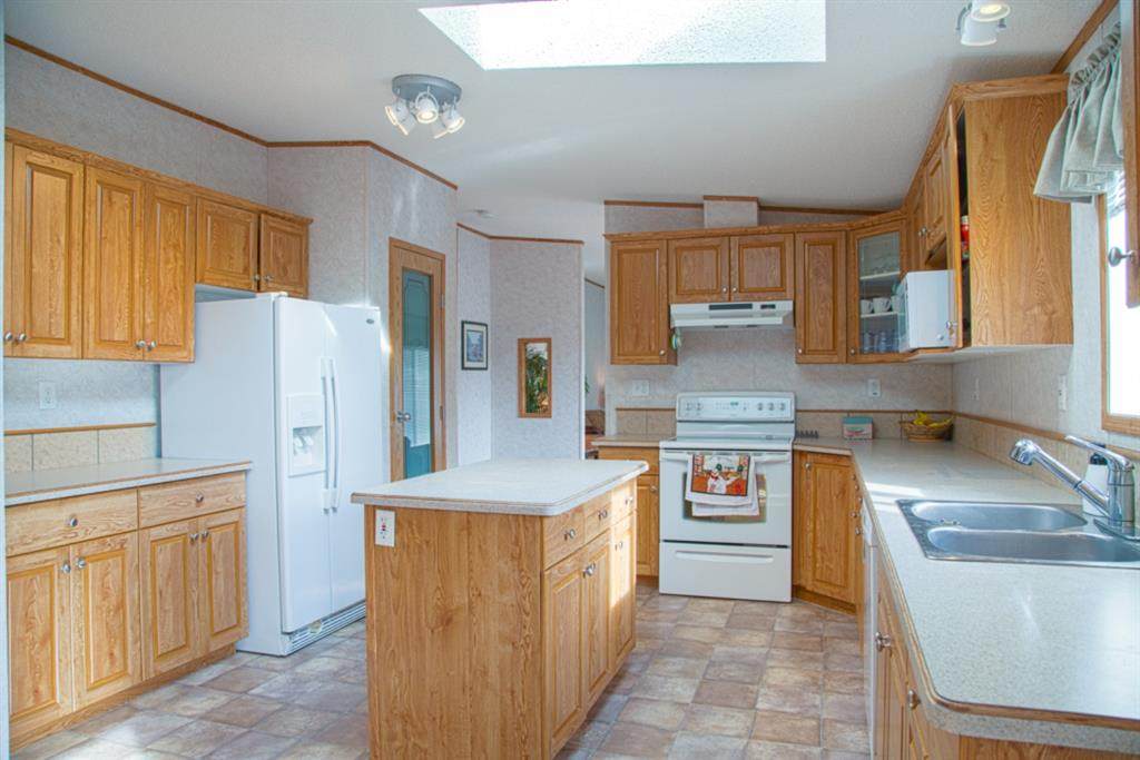 10 Burroughs Lane - Photo 1