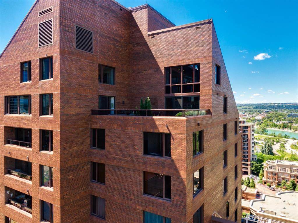 500 Eau Claire Avenue - Photo 1