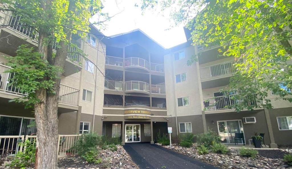 245 Red Deer Drive - Photo 1