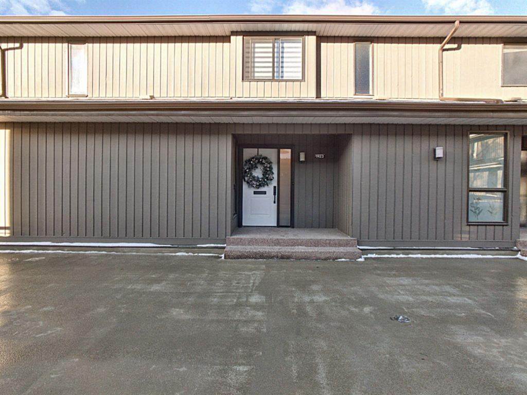 3240 66 Avenue - Photo 1