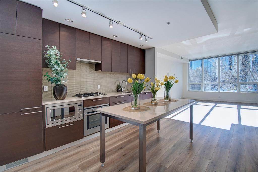 222 Riverfront Avenue - Photo 1