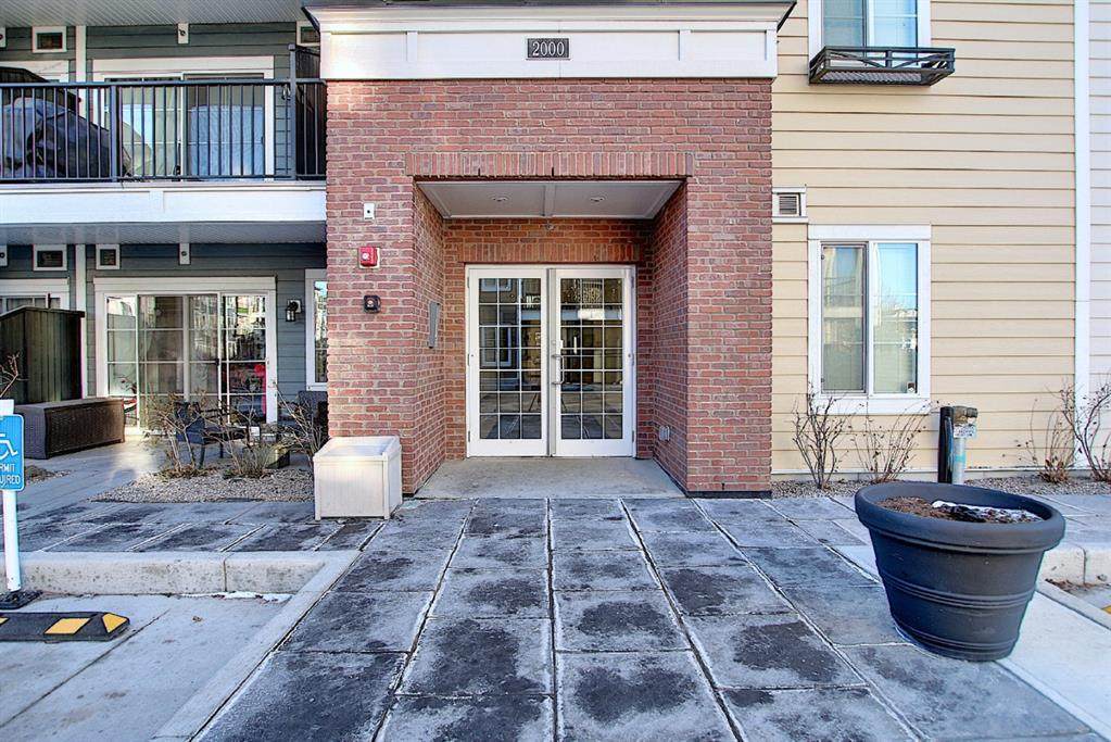 215 Legacy Boulevard - Photo 1