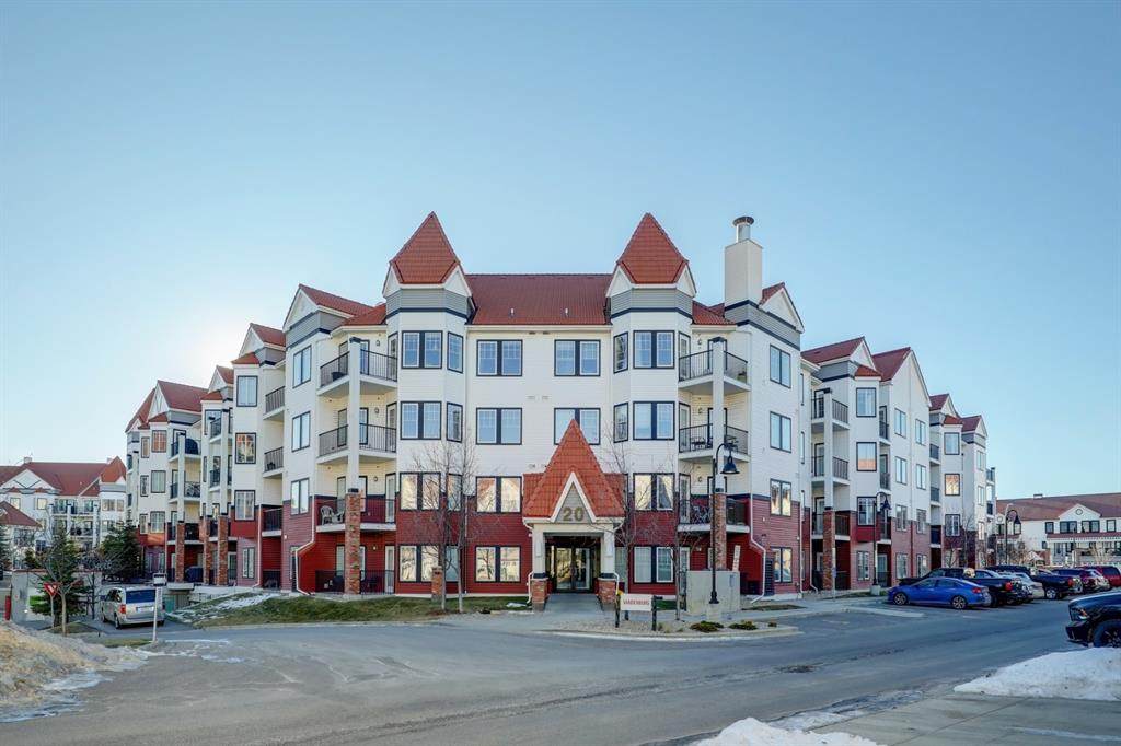 20 Royal Oak Plaza - Photo 1