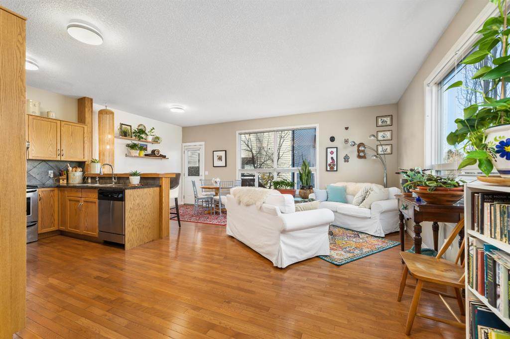 249 Ross Avenue - Photo 1
