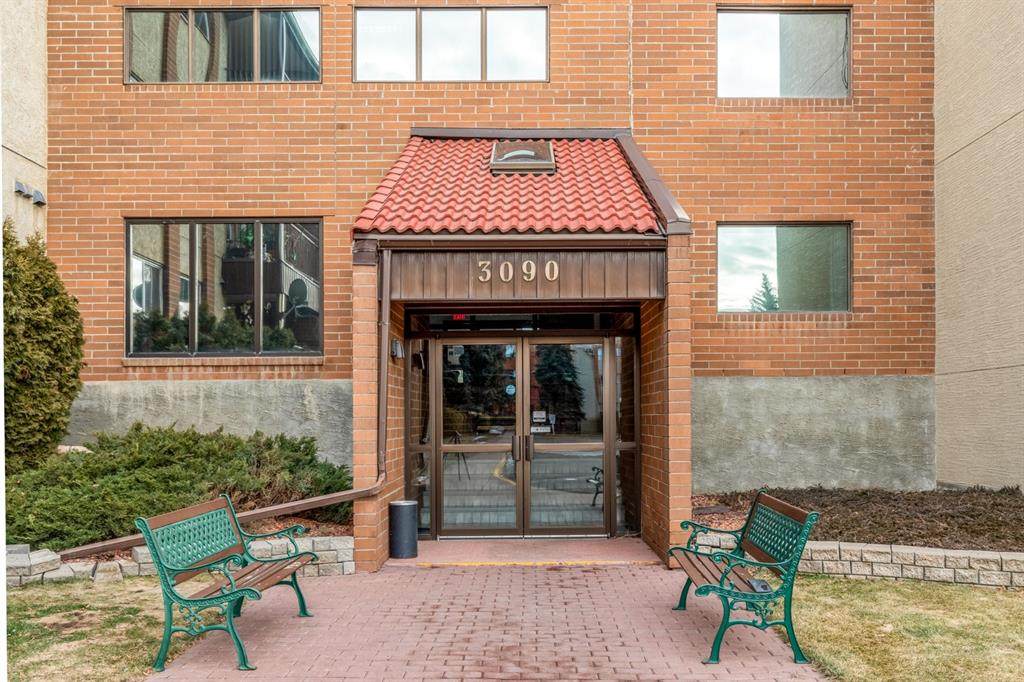 3090 15 Avenue - Photo 1