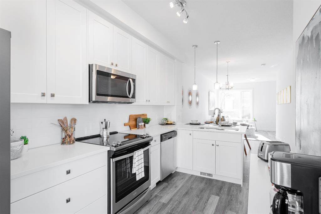 15 Evanscrest Park - Photo 1