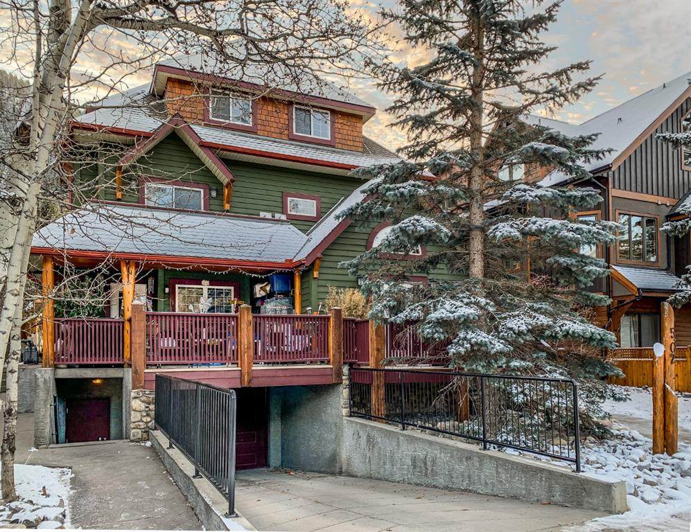502 Banff Avenue - Photo 1
