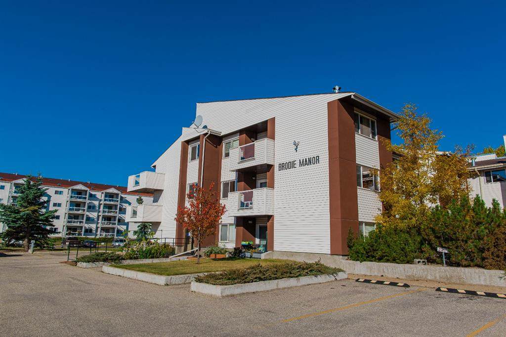 9640 92 Avenue - Photo 1