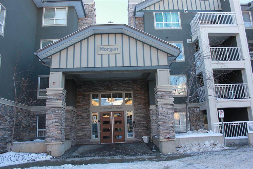 35 Richard Court - Photo 1