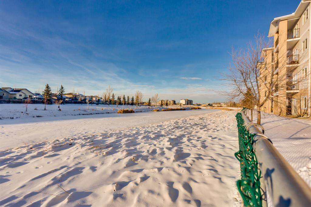 300 Edwards Way - Photo 1