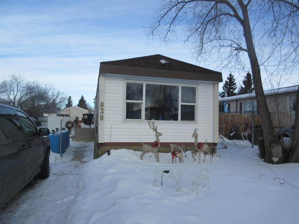 838 Brentwood Crescent - Photo 1