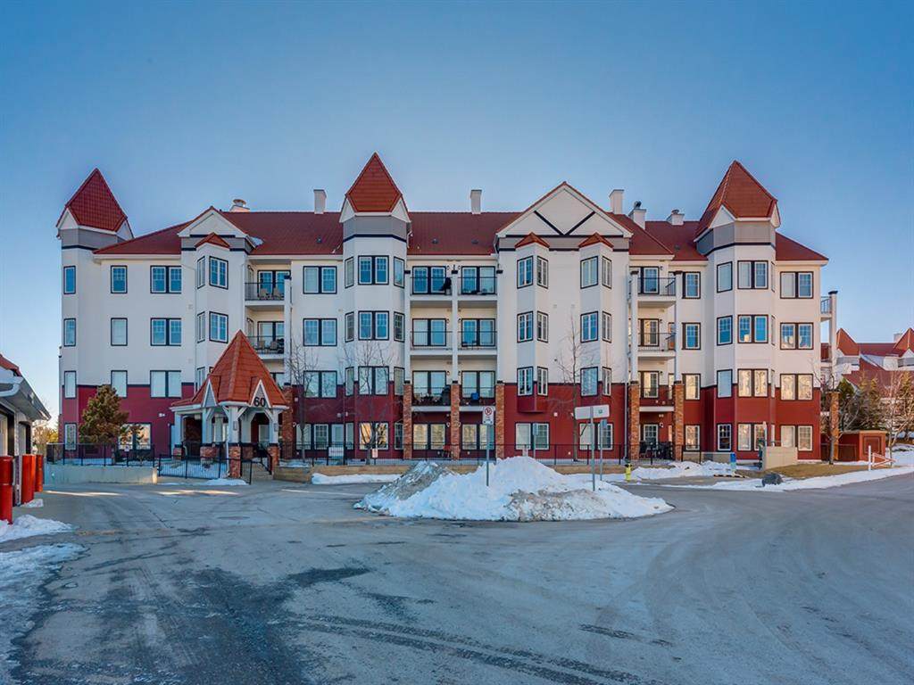 60 Royal Oak Plaza - Photo 1