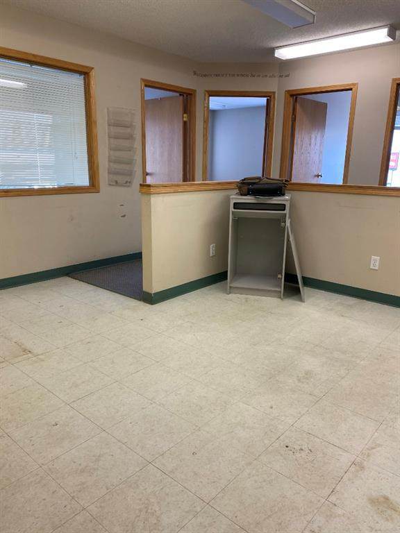 4213 42 Avenue - Photo 1