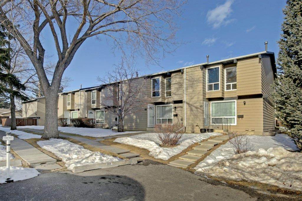 7205 4 Street - Photo 1