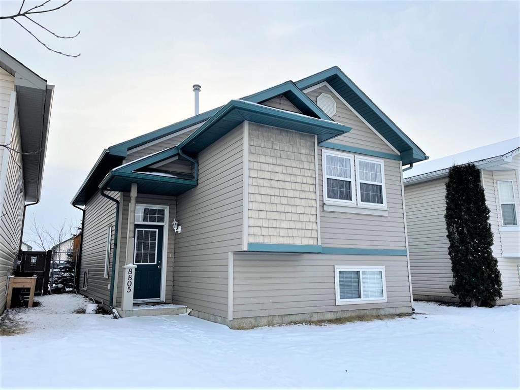 8805 67 Avenue - Photo 1