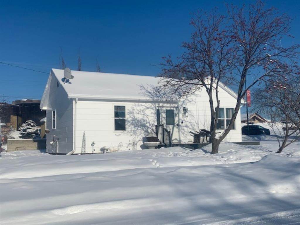 11004 106 Avenue - Photo 1
