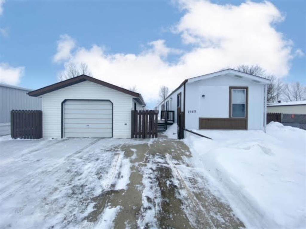 1945 5 Avenue - Photo 1