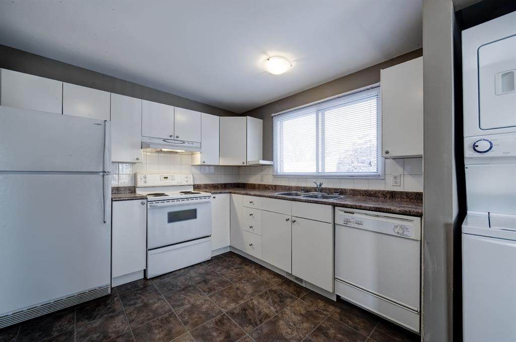 12 Beaver Dam Place - Photo 1
