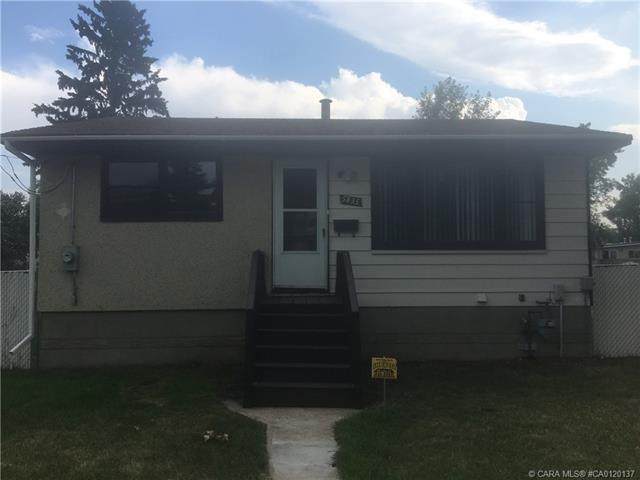 5835 60A Street - Photo 1