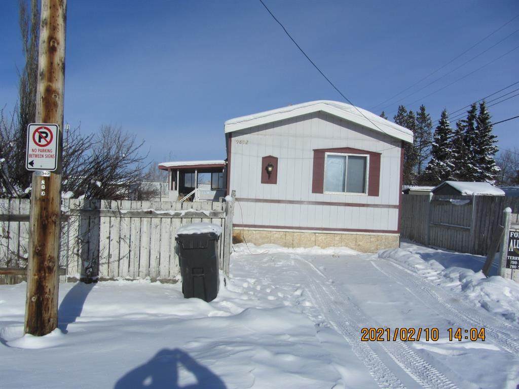 9802 98 Avenue - Photo 1