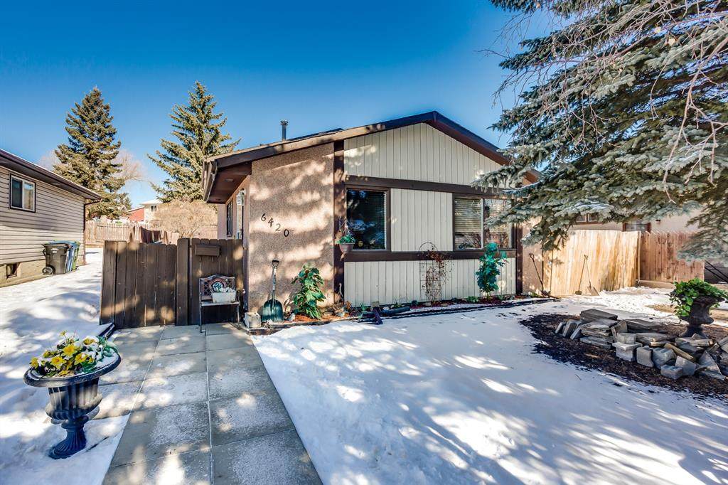 6420 26 Avenue - Photo 1