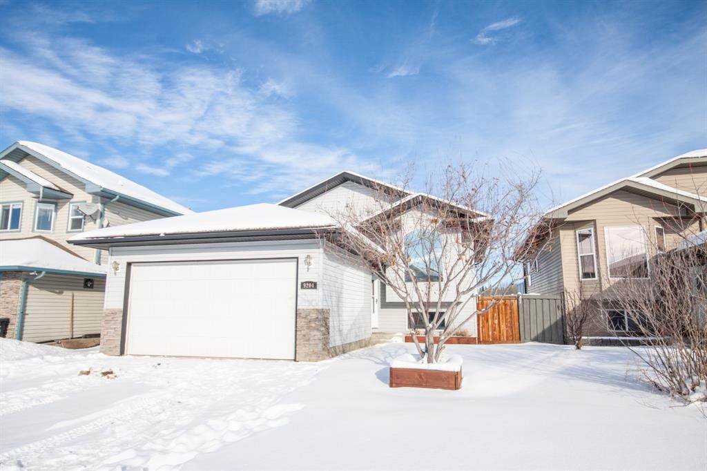 9204 102 Avenue - Photo 1