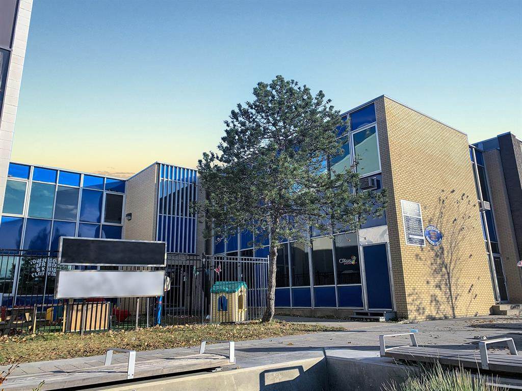 10124 101 Avenue - Photo 1