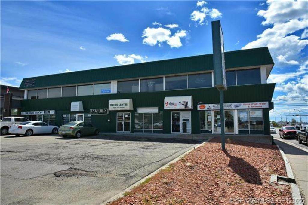 9823 116 Avenue - Photo 1