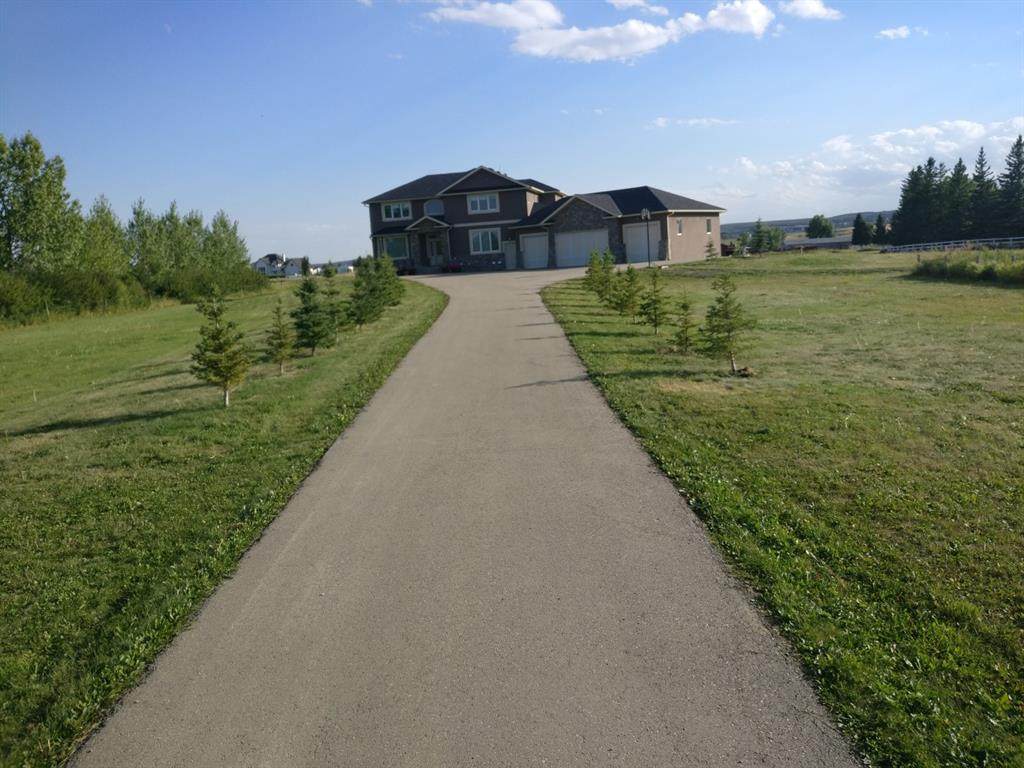 261090 Valley View Road - Photo 1