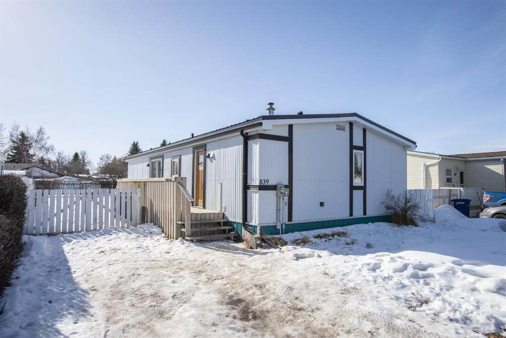 839 Briarwood Road - Photo 1