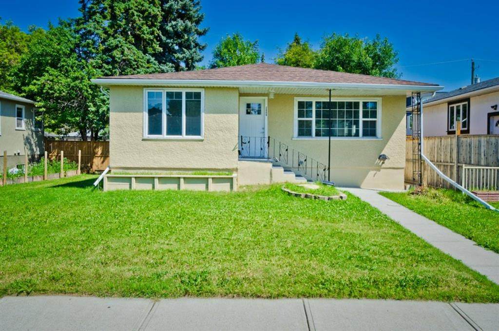 2608 24 Street - Photo 1