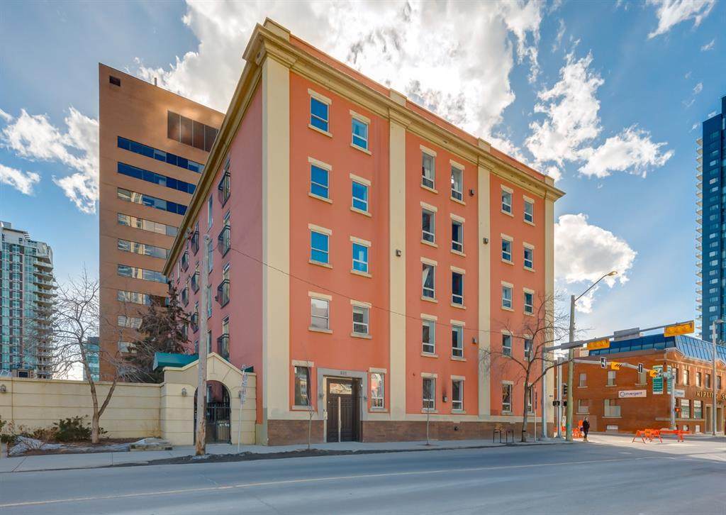 535 10 Avenue - Photo 1