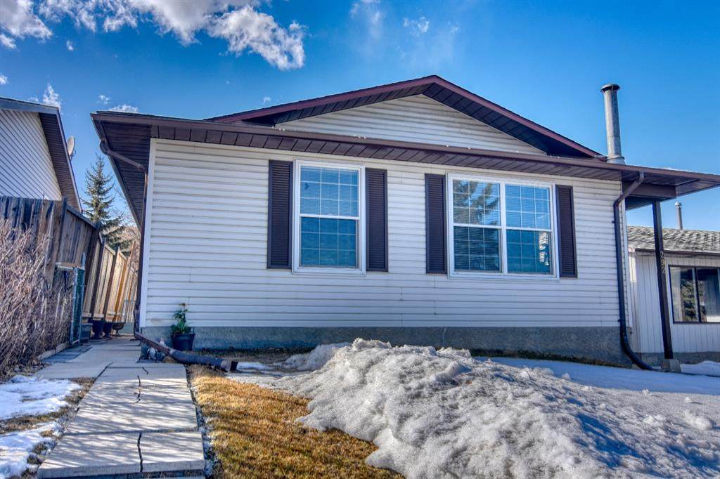 292 Beddington Circle - Photo 1
