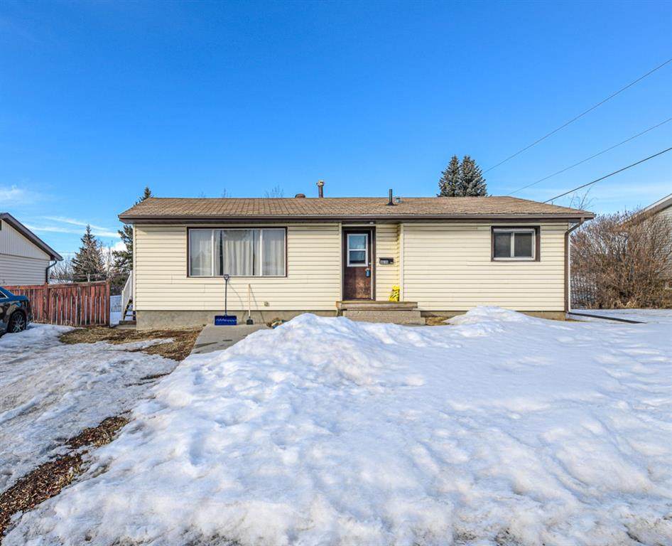 9616 108 Avenue - Photo 1