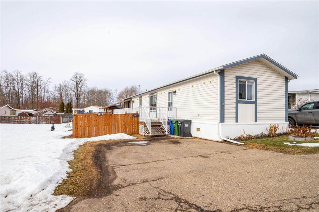 6834 59 Avenue - Photo 1
