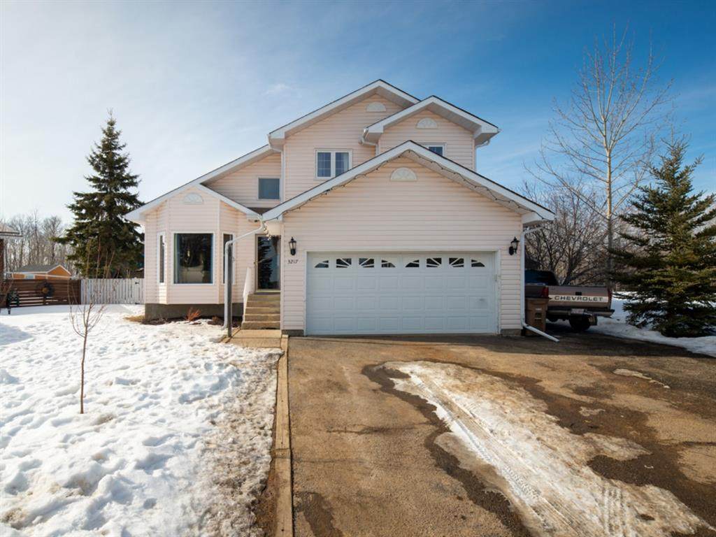 3217 45 Avenue - Photo 1