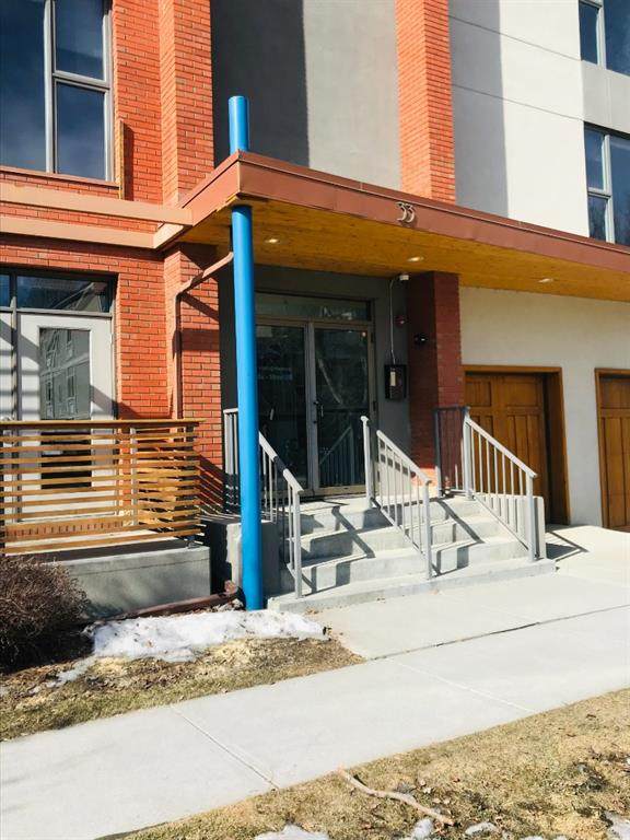 33 6A Street - Photo 1