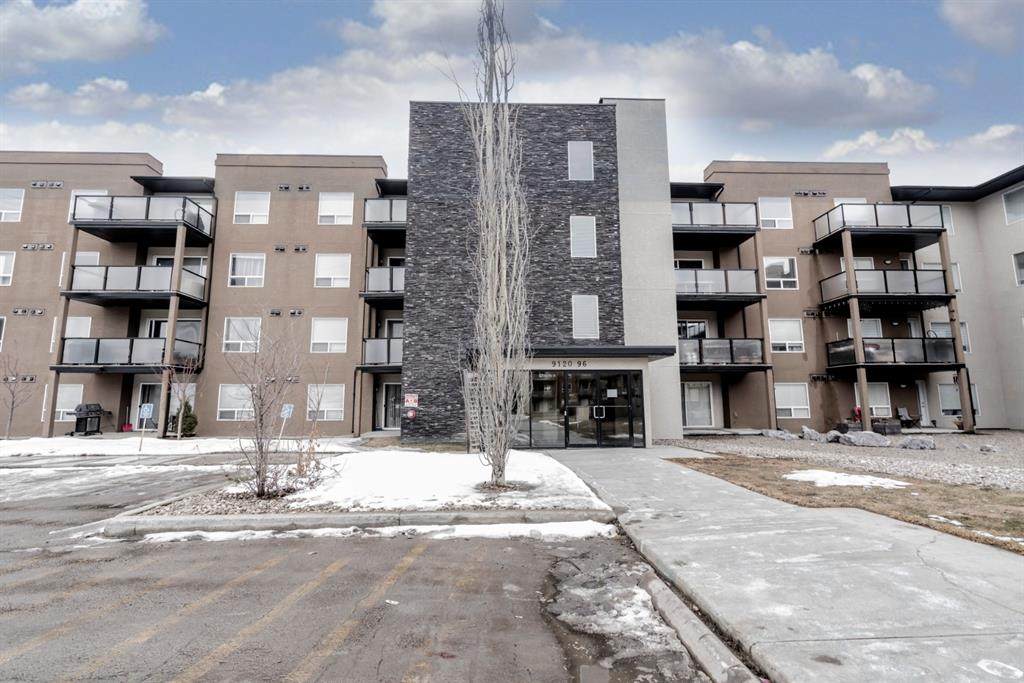 9120 96 Avenue - Photo 1