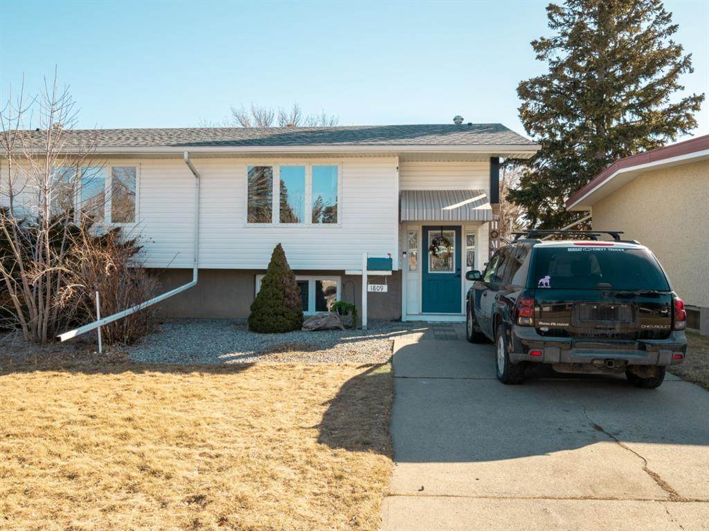 1809 Lakepoint Road - Photo 1