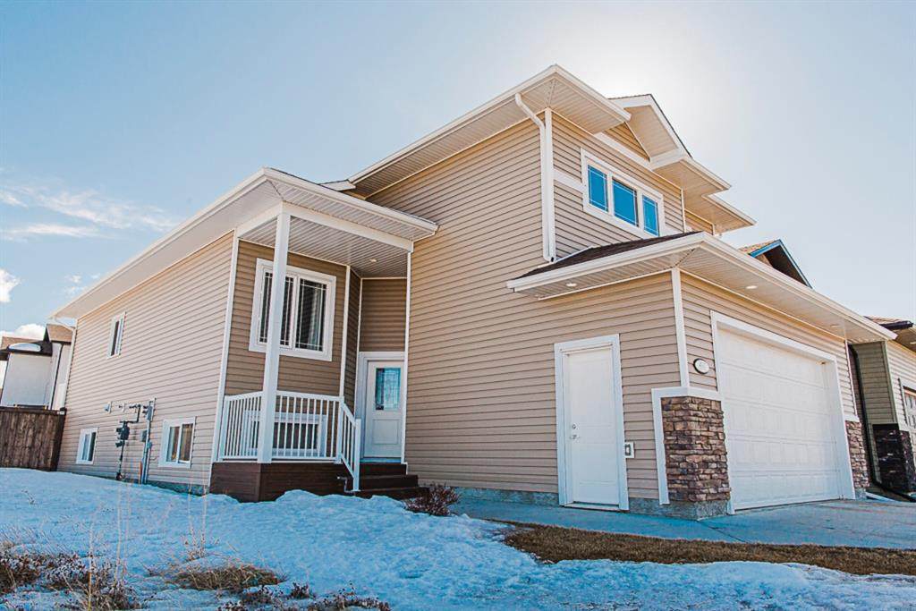 8561 72 Avenue - Photo 1