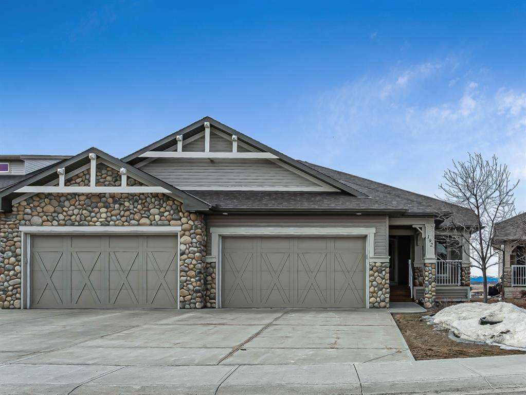192 Sunset Square - Photo 1